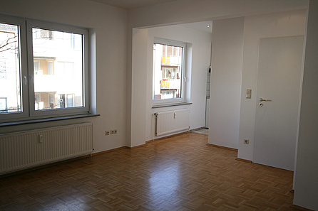 Wohn-, Schlafzimmer mit Singleküche