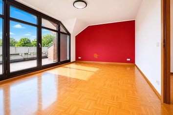 Großzügige Stadtwohnung mit Dachterrasse