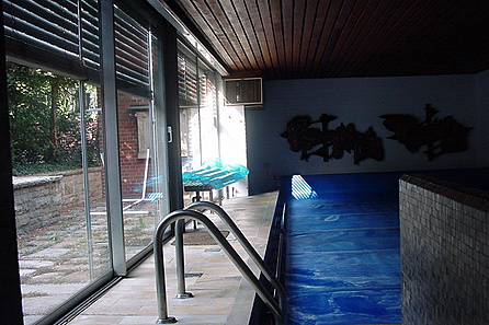 Schwimmhalle