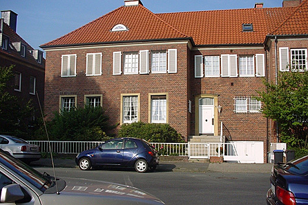 Straßenansicht des Hauses