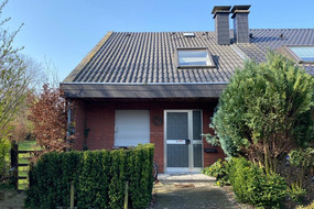 Ausbaufähiges Haus auf 800 m² Grundstück; Bieterverfahren!