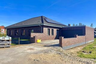 Außergewöhnlicher großzügiger Bungalow zur Miete