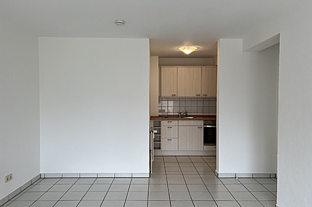 Wohnzimmer mit Blick auf Küche