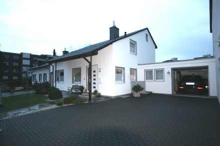 Einfamilienhaus in ruhiger Anliegerstraße!