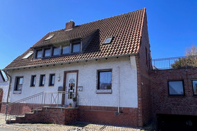 Familienfreundliches Zweifamilienhaus mit Einliegerwohnung