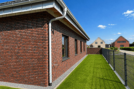 Seitenansicht zur Straße