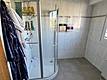 Bad mit Dusche im OG