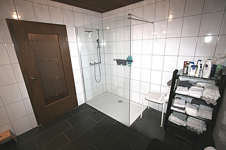 Badezimmer EG