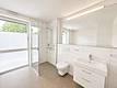 Bad mit Dusche u Wanne
