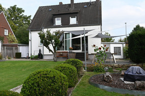 Saniertes Haus mit traumhaften Garten in Hafennähe