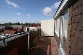 Wohnen über den Dächern: Gemütliche 1-Zimmer-Wohnung mit Balkon im Südviertel