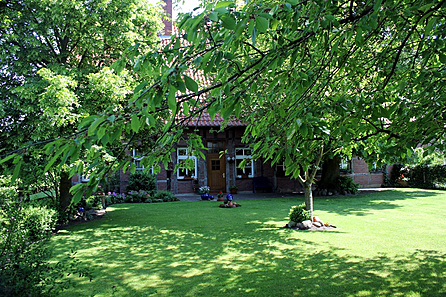 Der Eingangsbereich mit Terrasse