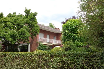 Wohnhaus in der Innenstadt mit großem Garten