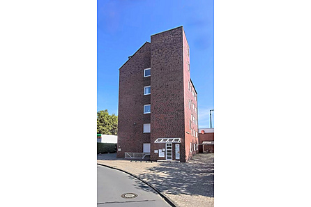 Gebäudeansicht Eingangsbereich