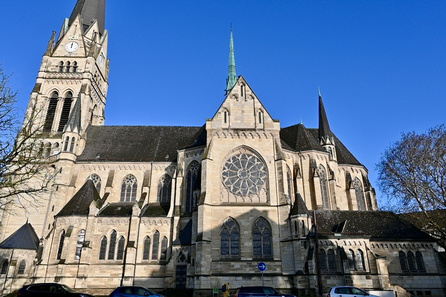 Kreuzkirche in unmittelbarer Nähe